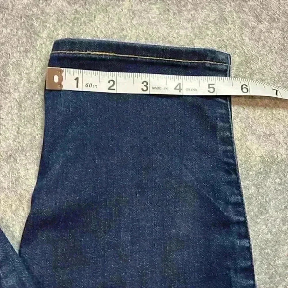 7 for all Mankind, The Ankle Skinny. Dark Wash. Size 28. - Picture 3 of 9